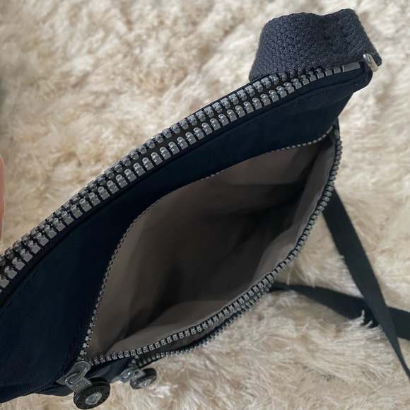 Kipling Crossbody Purse - Picture 6 of 6
